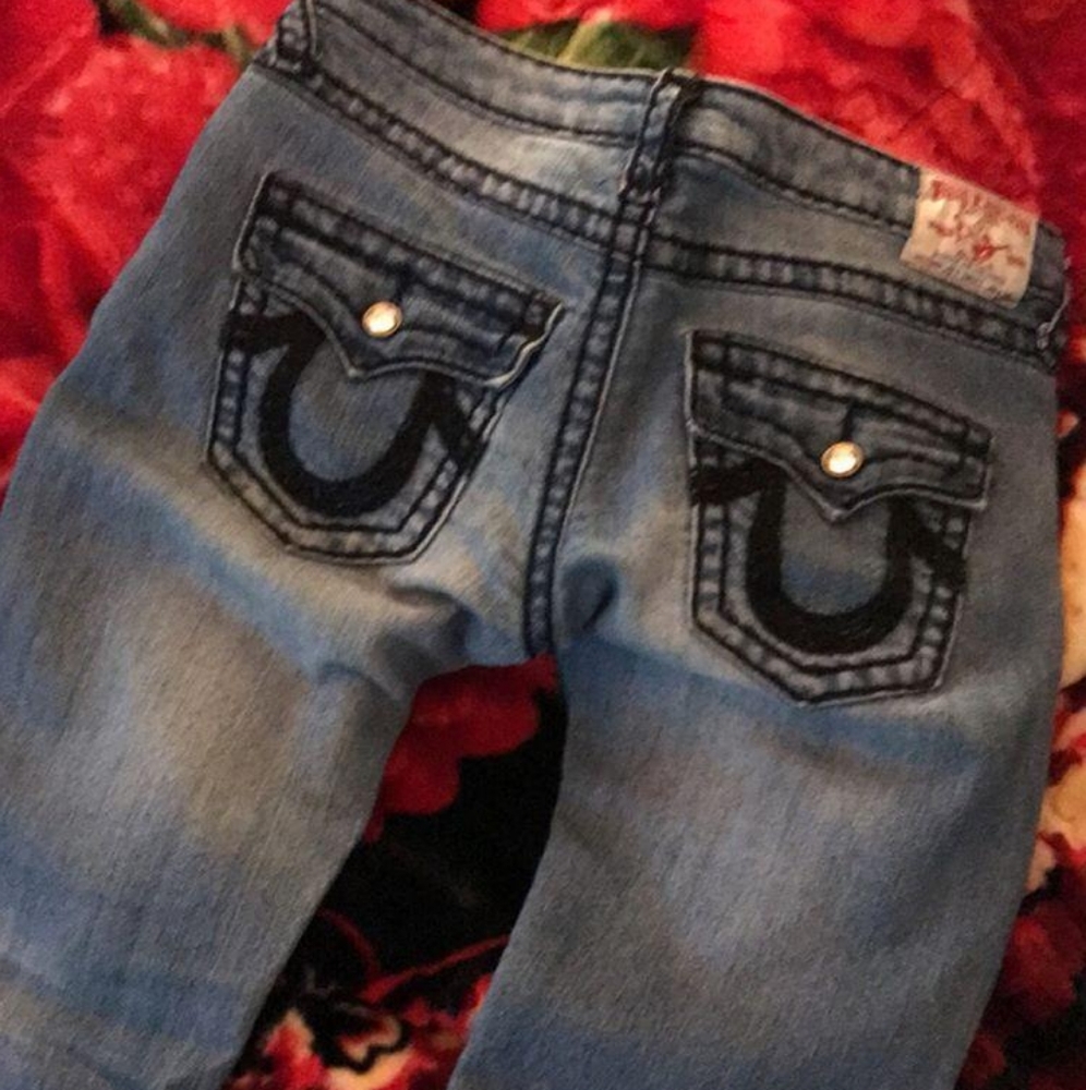 True Religon Jean's - Picture 2 of 3